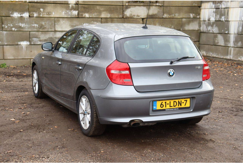 BMW 1 Serie 116i - Sedan: foto 4 BMW 1 Serie 116i - Sedan: foto 4