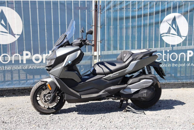 BMW C 400 GT - Motocicleta: foto 1 BMW C 400 GT - Motocicleta: foto 1
