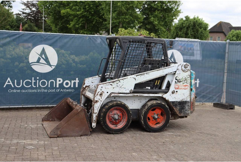 Bobcat S100 - Cargadora de ruedas: foto 1 Bobcat S100 - Cargadora de ruedas: foto 1
