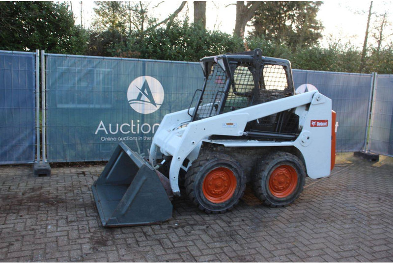 Bobcat S130 - Cargadora de ruedas: foto 1 Bobcat S130 - Cargadora de ruedas: foto 1