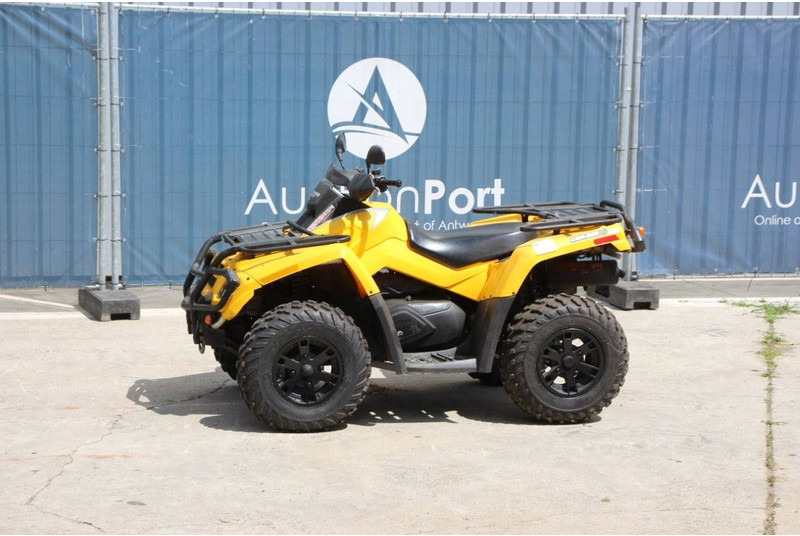 Bombardier OUTLANDER 650 XT - Cuadrimoto: foto 1 Bombardier OUTLANDER 650 XT - Cuadrimoto: foto 1