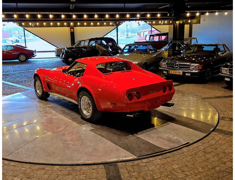 Chevrolet Corvette C3 Stingray 350 Automatic - Sedan: foto 3 Chevrolet Corvette C3 Stingray 350 Automatic - Sedan: foto 3