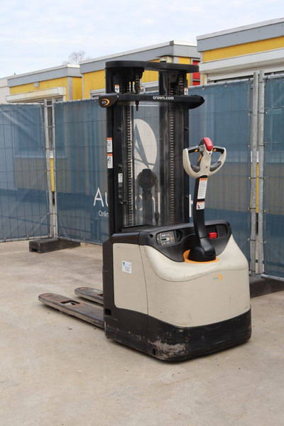 Crown - Apilador: foto 4 Crown - Apilador: foto 4