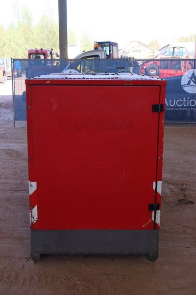 Doosan G100-IIIA - Generador industriale: foto 4 Doosan G100-IIIA - Generador industriale: foto 4