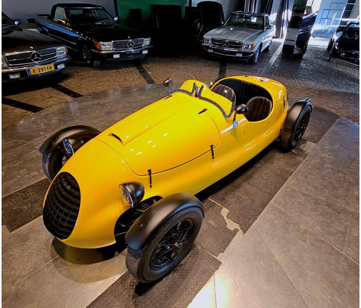 Ferrari Vintage Racer Ferrari-hommage Triumph - Sedan: foto 4 Ferrari Vintage Racer Ferrari-hommage Triumph - Sedan: foto 4
