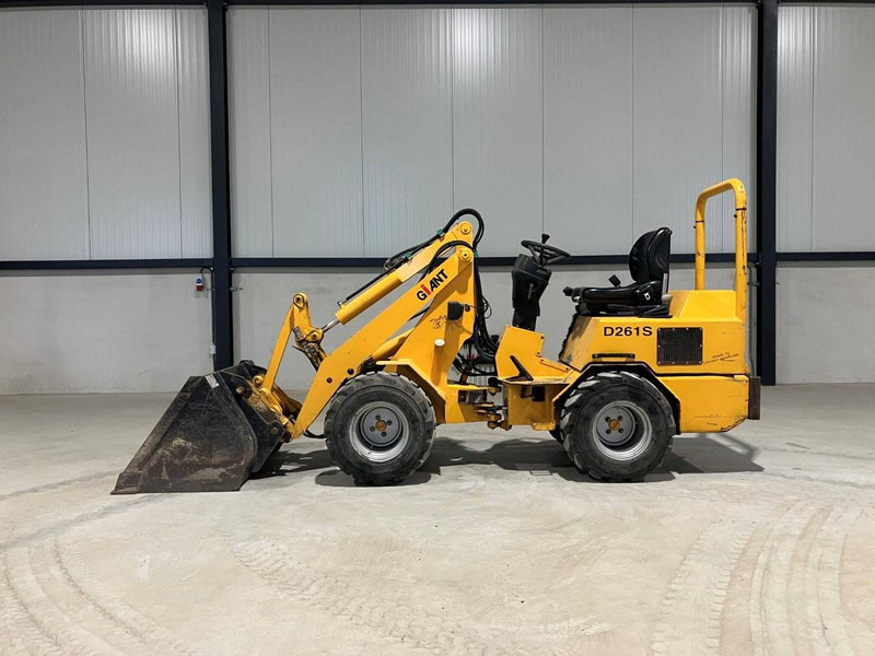 Giant D261S - Cargadora de ruedas: foto 3 Giant D261S - Cargadora de ruedas: foto 3