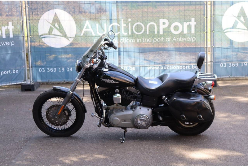 Harley-Davidson Dyna Street Bob - Motocicleta: foto 2 Harley-Davidson Dyna Street Bob - Motocicleta: foto 2