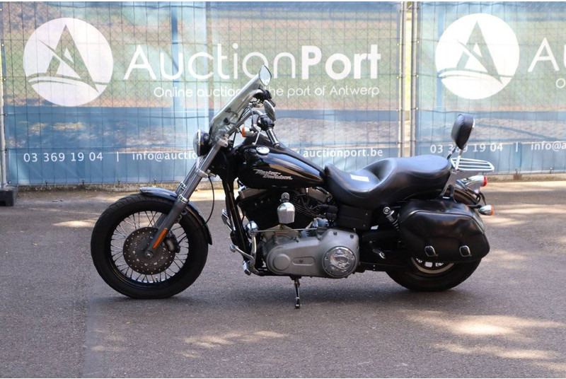 Harley-Davidson Dyna Street Bob - Motocicleta: foto 1 Harley-Davidson Dyna Street Bob - Motocicleta: foto 1