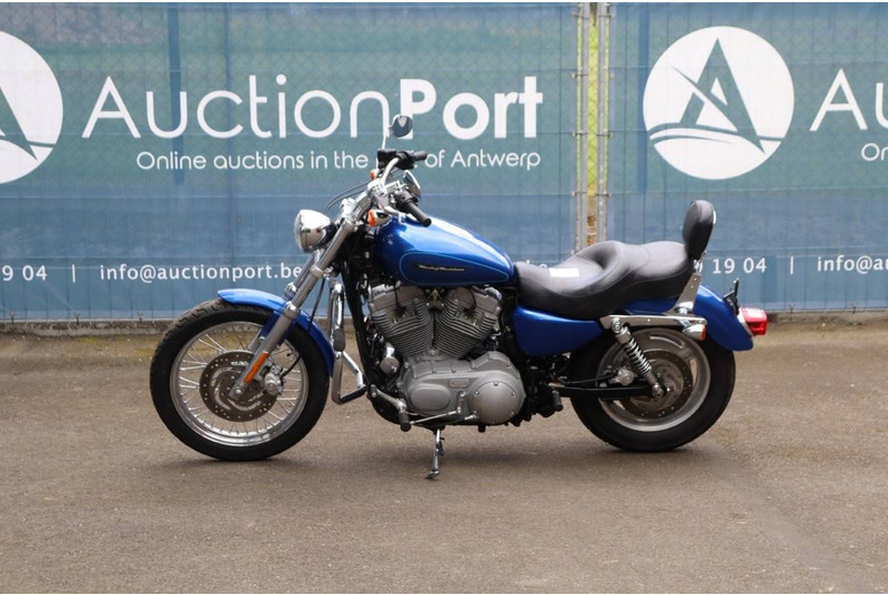 Harley-Davidson Sportster XL883 - Motocicleta: foto 1 Harley-Davidson Sportster XL883 - Motocicleta: foto 1