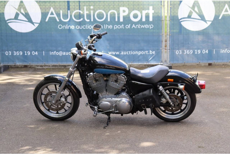 Harley-Davidson Sportster XL883 - Motocicleta: foto 2 Harley-Davidson Sportster XL883 - Motocicleta: foto 2