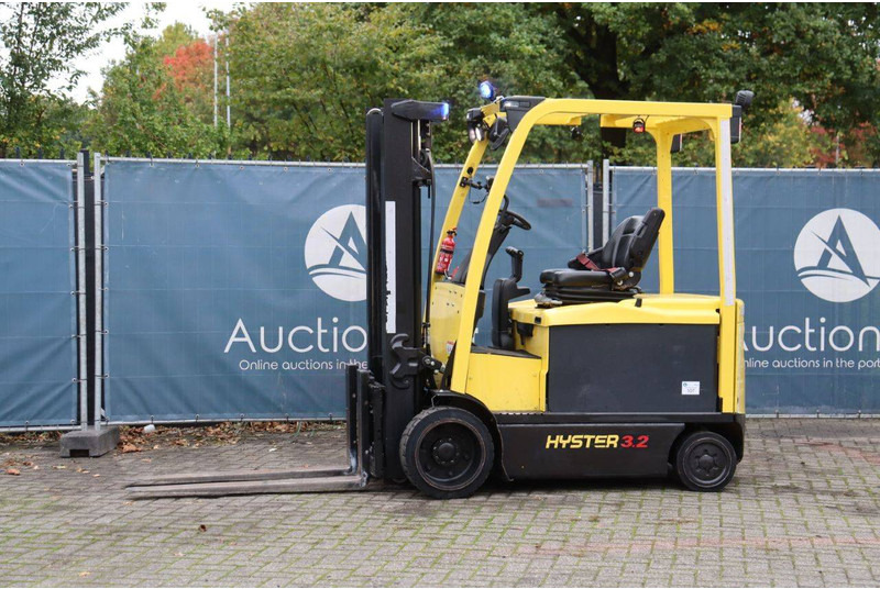 Hyster E3.2XN - Carretilla elevadora eléctrica: foto 1 Hyster E3.2XN - Carretilla elevadora eléctrica: foto 1