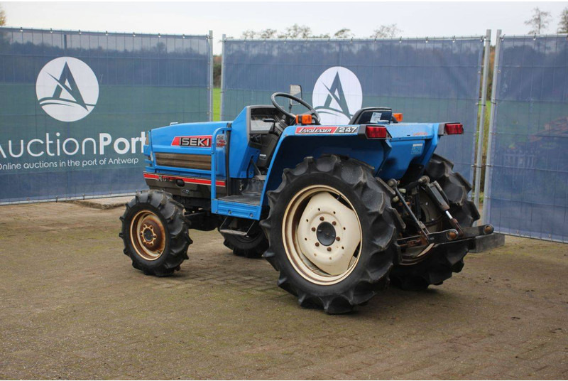 Iseki Landleader 247 - Tractor: foto 3 Iseki Landleader 247 - Tractor: foto 3