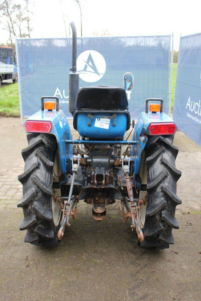 Iseki TU1900F - Tractor: foto 4 Iseki TU1900F - Tractor: foto 4