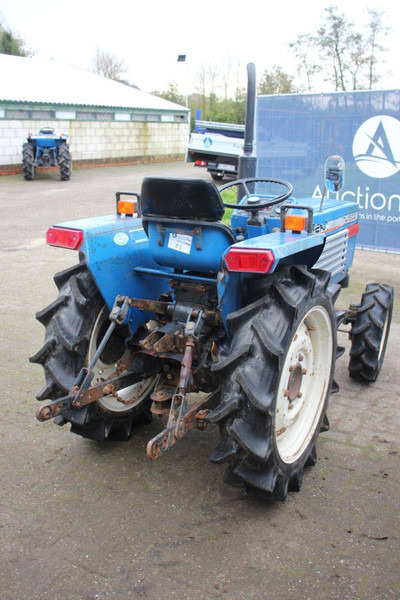 Iseki TU1900F - Tractor: foto 5 Iseki TU1900F - Tractor: foto 5