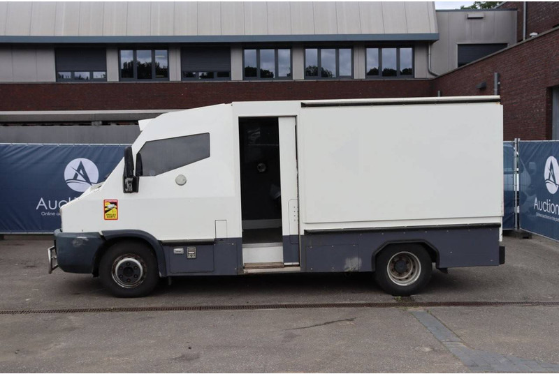 Iveco Daily - Furgón: foto 2 Iveco Daily - Furgón: foto 2