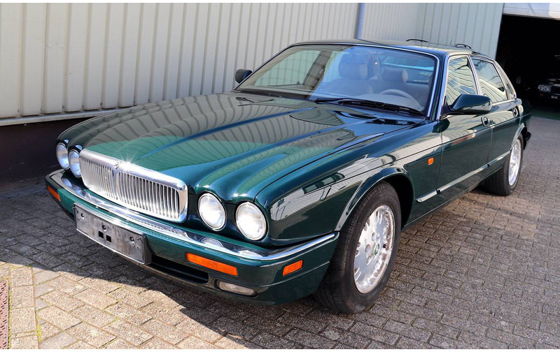 Jaguar XJ (X300) Sovereign 4.0 - Sedan: foto 1 Jaguar XJ (X300) Sovereign 4.0 - Sedan: foto 1