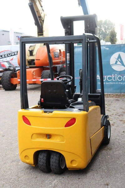 Carretilla elevadora eléctrica Jungheinrich EFG 220: foto 6