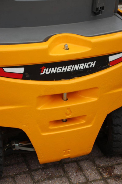 Carretilla elevadora eléctrica Jungheinrich EFG 316: foto 18 Carretilla elevadora eléctrica Jungheinrich EFG 316: foto 18