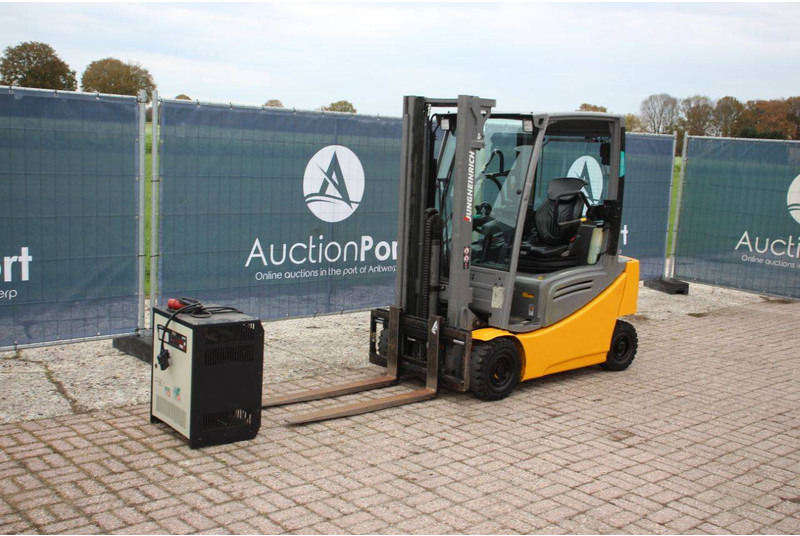 Carretilla elevadora eléctrica Jungheinrich EFG 316: foto 8 Carretilla elevadora eléctrica Jungheinrich EFG 316: foto 8