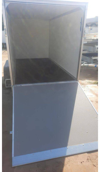 KERENZO 3x1.50x1.50m - Remolque caja cerrada: foto 5 KERENZO 3x1.50x1.50m - Remolque caja cerrada: foto 5