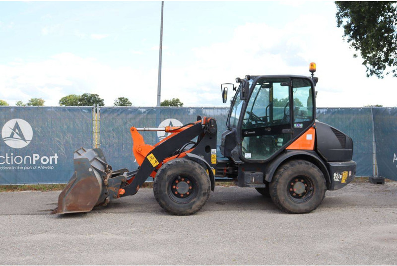 Komatsu WA70-7 - Cargadora de ruedas: foto 1 Komatsu WA70-7 - Cargadora de ruedas: foto 1