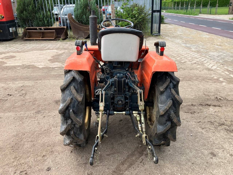 Kubota B1502DT - Tractor: foto 4 Kubota B1502DT - Tractor: foto 4
