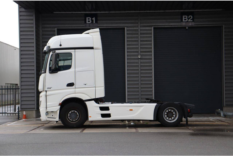 Mercedes-Benz Actros - Camión chasis: foto 2 Mercedes-Benz Actros - Camión chasis: foto 2