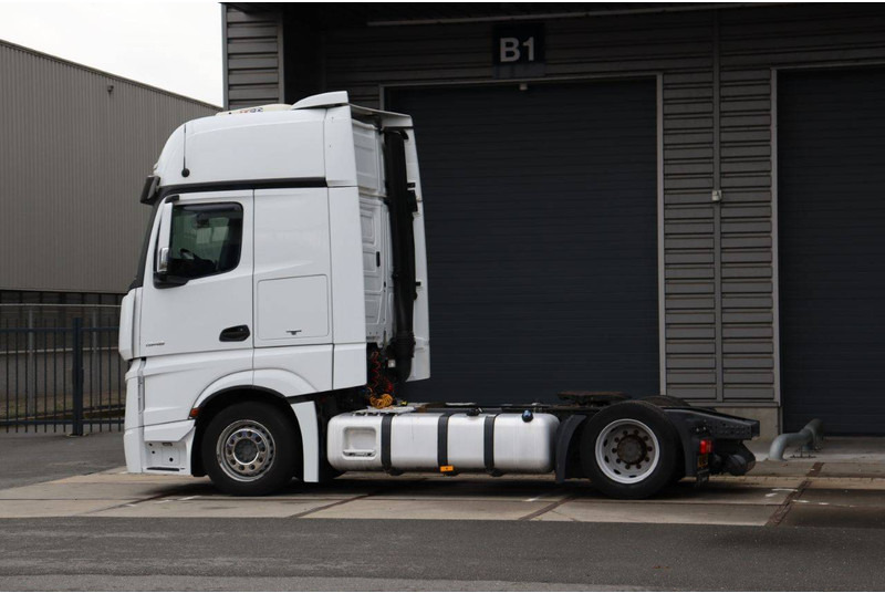Mercedes-Benz Actros - Camión chasis: foto 3 Mercedes-Benz Actros - Camión chasis: foto 3