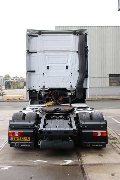 Mercedes-Benz Actros - Camión chasis: foto 5 Mercedes-Benz Actros - Camión chasis: foto 5
