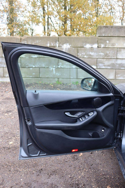 Sedan Mercedes-Benz C-Klasse C220d: foto 20 Sedan Mercedes-Benz C-Klasse C220d: foto 20