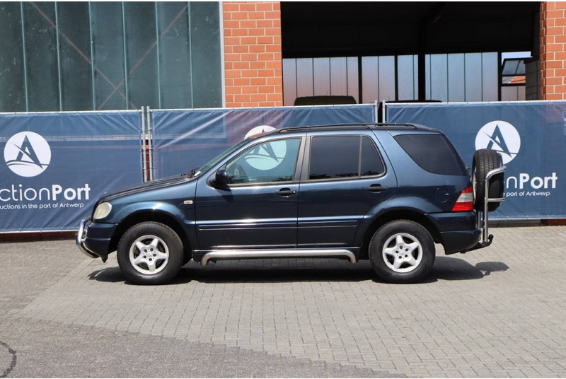 Mercedes-Benz M-Klasse ML 320 - SUV/ Todoterreno: foto 2 Mercedes-Benz M-Klasse ML 320 - SUV/ Todoterreno: foto 2