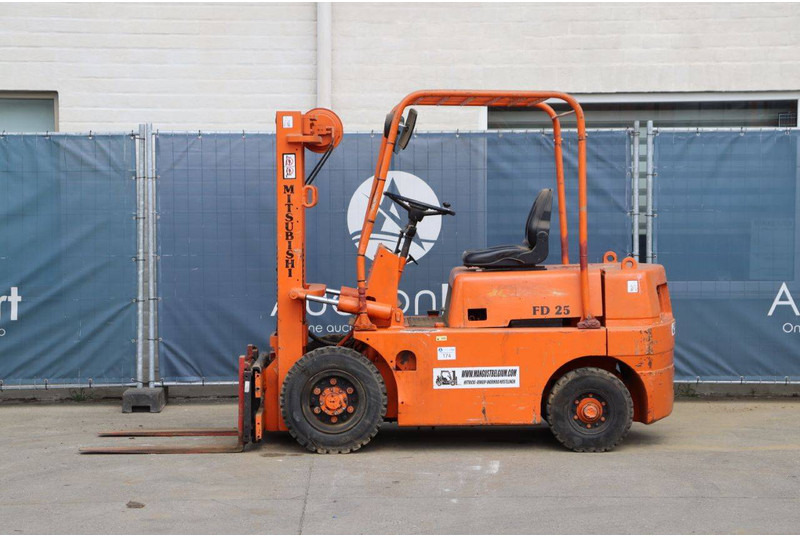 Mitsubishi FD25 - Carretilla elevadora diésel: foto 2 Mitsubishi FD25 - Carretilla elevadora diésel: foto 2