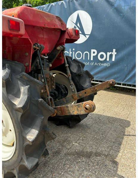 Mitsubishi MT165 - Tractor: foto 5 Mitsubishi MT165 - Tractor: foto 5