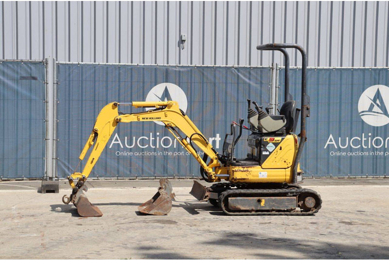 New Holland E9SR - Miniexcavadora: foto 1 New Holland E9SR - Miniexcavadora: foto 1