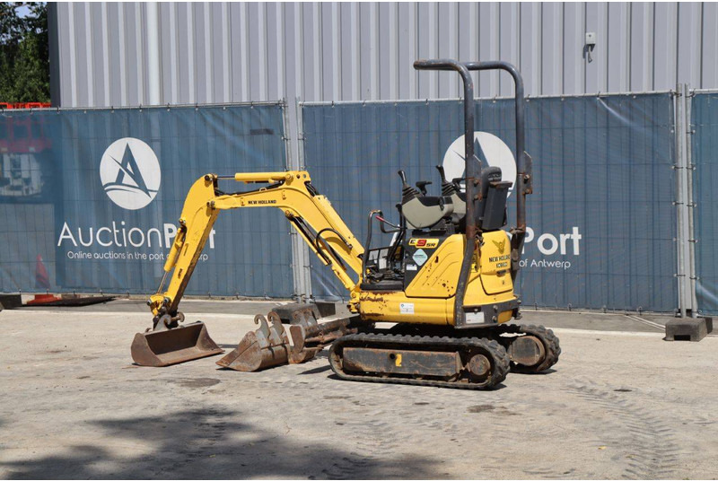 New Holland E9SR - Miniexcavadora: foto 3 New Holland E9SR - Miniexcavadora: foto 3