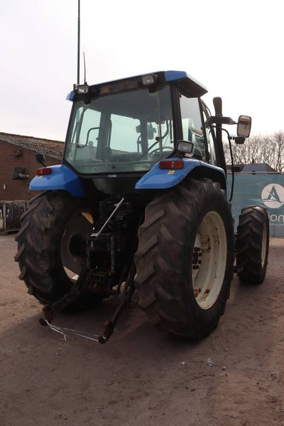 New Holland TS100 - Tractor: foto 5 New Holland TS100 - Tractor: foto 5