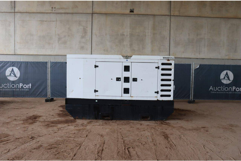 SDMO R220C3 - Generador industriale: foto 2 SDMO R220C3 - Generador industriale: foto 2
