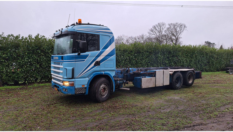 Scania 144 460 V8 - Camión portacontenedore/ Intercambiable: foto 1 Scania 144 460 V8 - Camión portacontenedore/ Intercambiable: foto 1