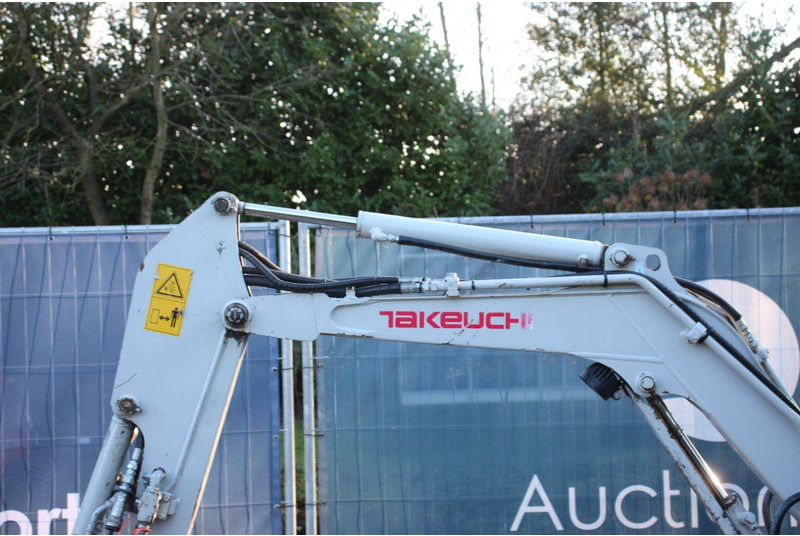 Miniexcavadora Takeuchi TB016: foto 12