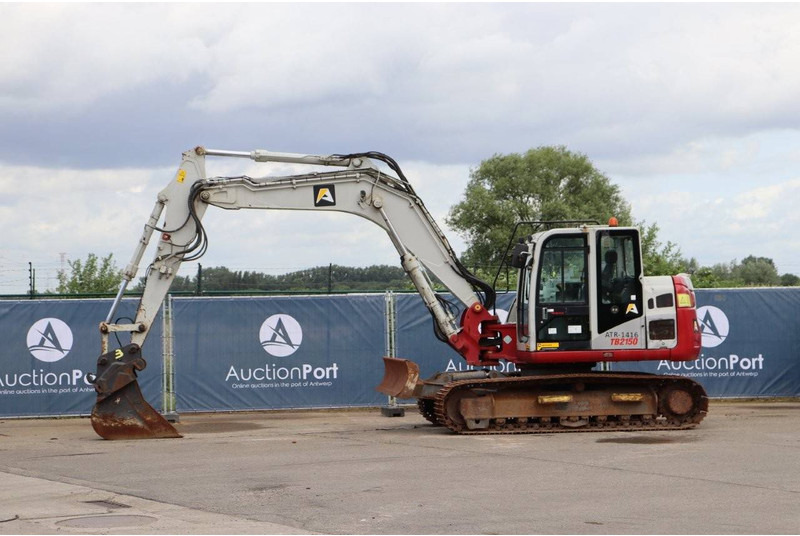 Takeuchi TB2150 - Excavadora de cadenas: foto 1 Takeuchi TB2150 - Excavadora de cadenas: foto 1