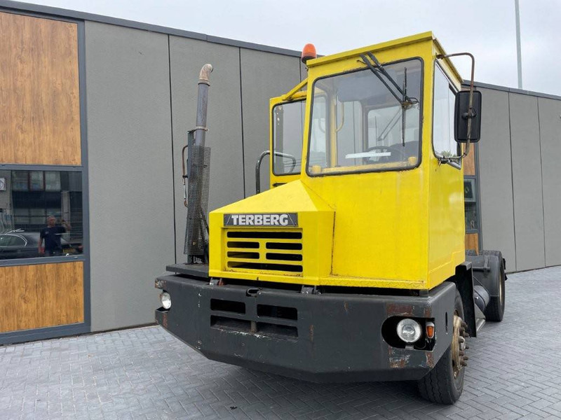 Terberg YT17 4X2 - Tractor industrial: foto 3 Terberg YT17 4X2 - Tractor industrial: foto 3