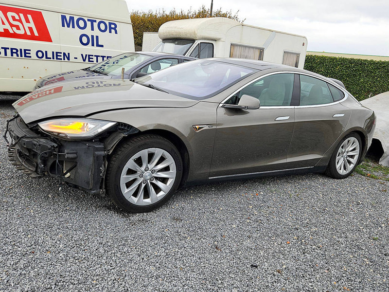 Tesla Model S _ 85 D - Sedan: foto 2 Tesla Model S _ 85 D - Sedan: foto 2