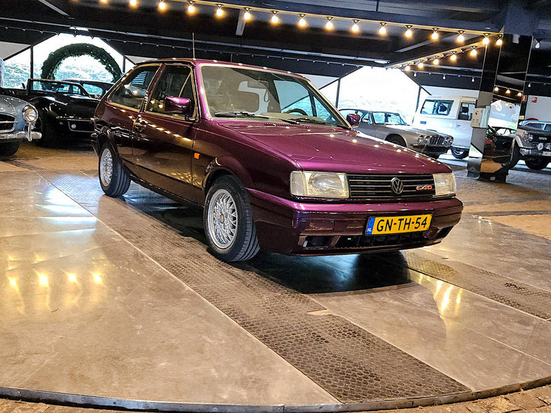 Sedan Volkswagen Polo II Coupé G40: foto 6