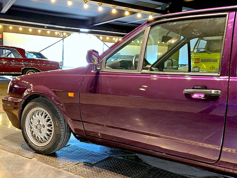 Sedan Volkswagen Polo II Coupé G40: foto 7