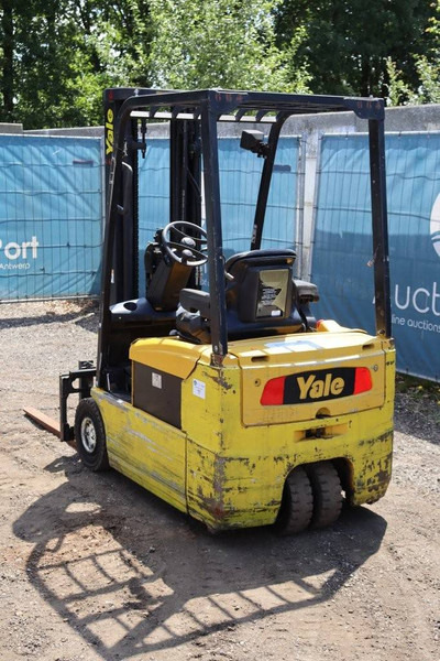 Yale ERP16ATF (SWB) E2130 - Carretilla elevadora eléctrica: foto 4 Yale ERP16ATF (SWB) E2130 - Carretilla elevadora eléctrica: foto 4