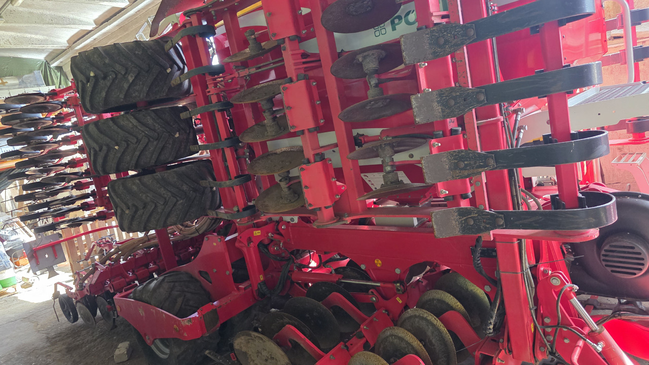 PÖTTINGER Terrasem C6 Artis - Sembradora: foto 2 PÖTTINGER Terrasem C6 Artis - Sembradora: foto 2