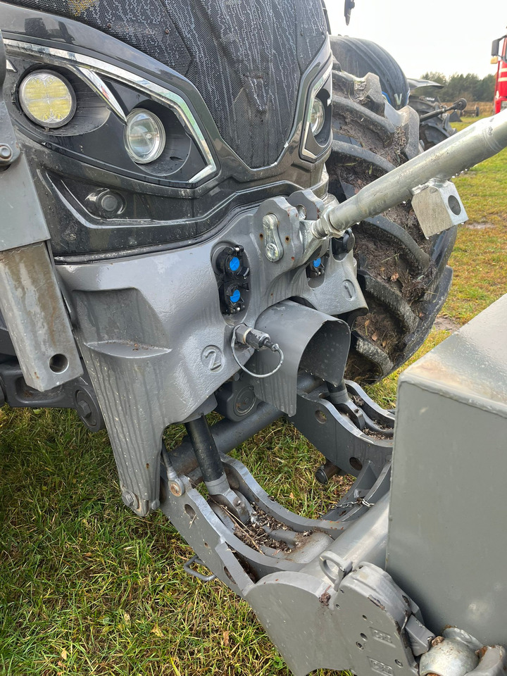 Tractor VALTRA S394: foto 16