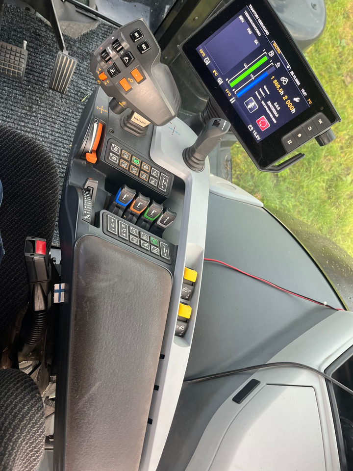 Tractor VALTRA S394: foto 18