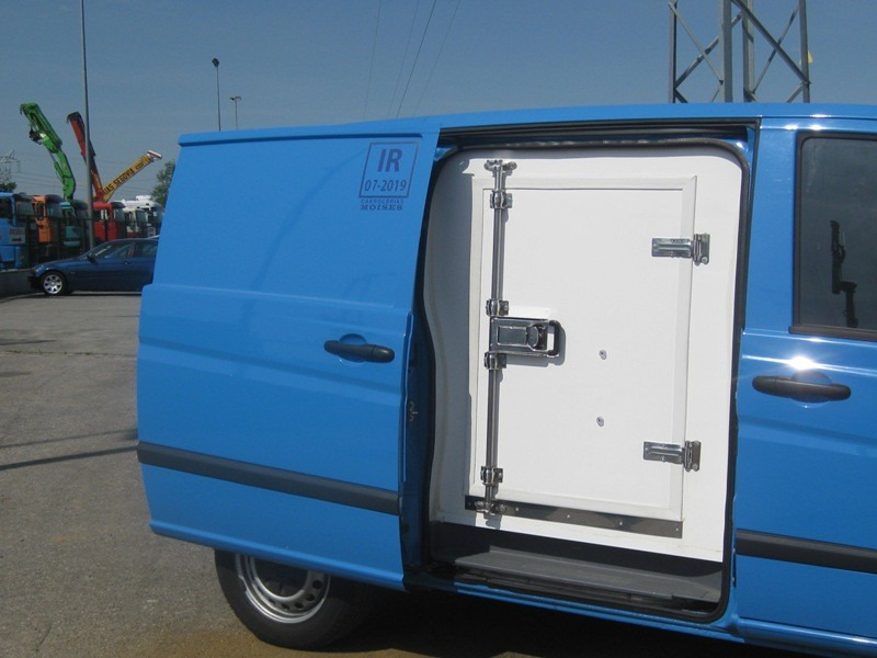 Furgoneta frigorifica FURGONETA FRIGORIFICA MERCEDES VITO111 CDI: foto 7 Furgoneta frigorifica FURGONETA FRIGORIFICA MERCEDES VITO111 CDI: foto 7