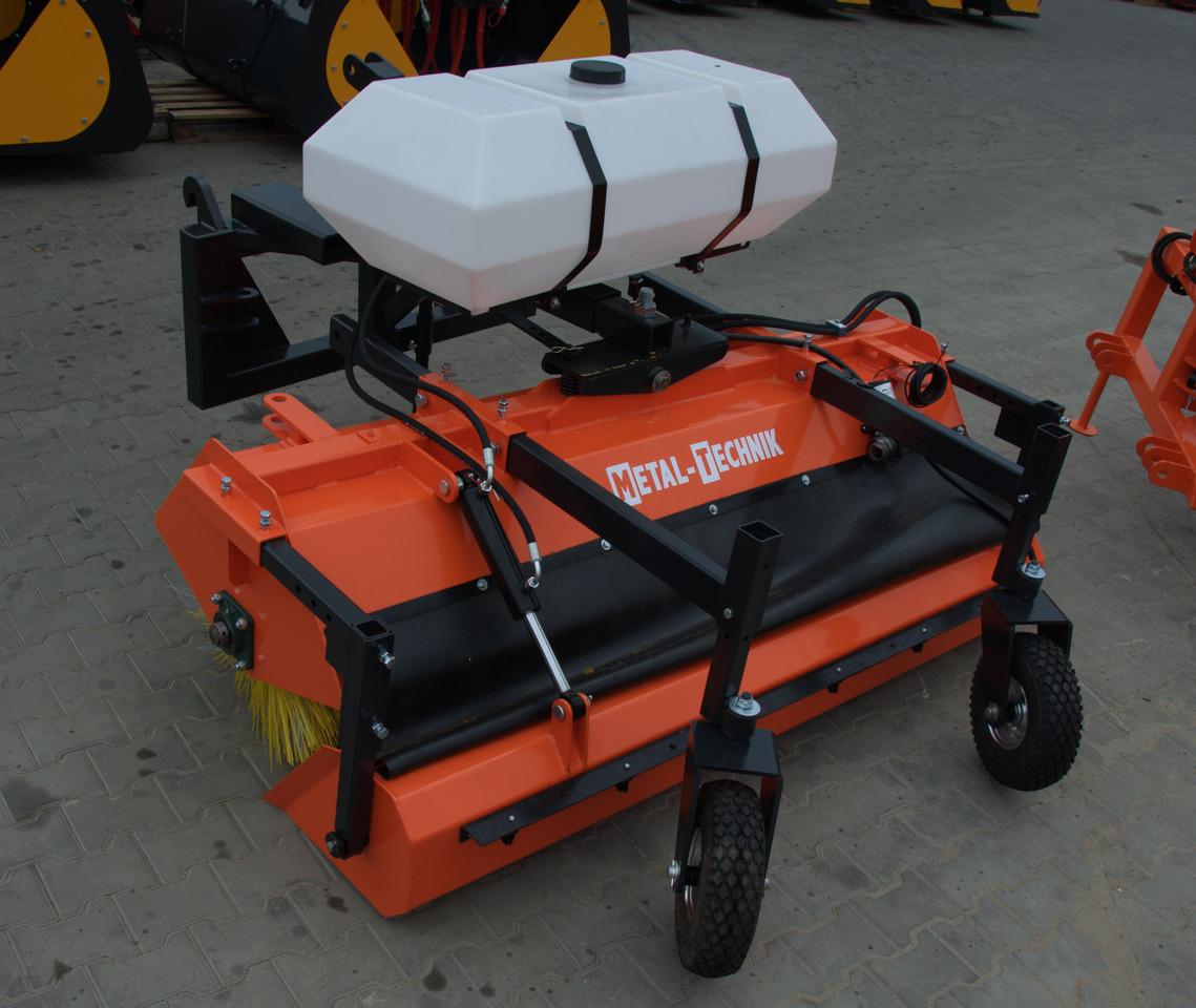 Metal-Technik Zamiatarka 1400 mm / Kehrmaschine 1400 mm/Sweeper 1400 mm/ Подметальная машина 1400 мм - Barredora cucharón: foto 2 Metal-Technik Zamiatarka 1400 mm / Kehrmaschine 1400 mm/Sweeper 1400 mm/ Подметальная машина 1400 мм - Barredora cucharón: foto 2